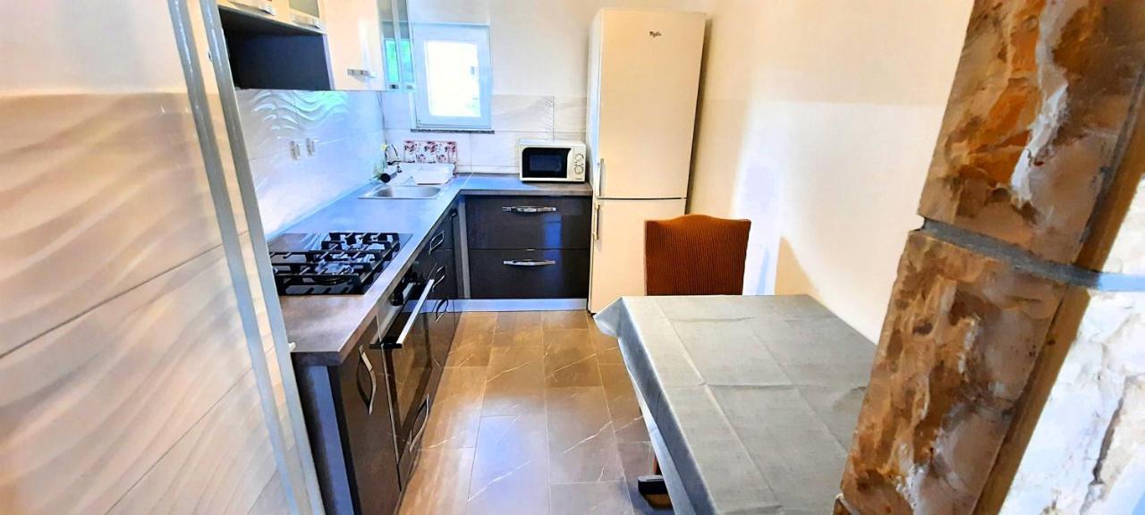 Apartment Miroslav クルク エクステリア 写真