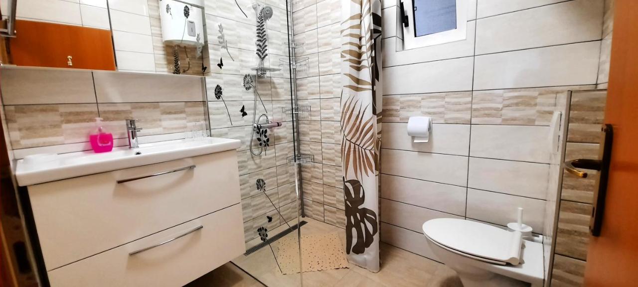 Apartment Miroslav クルク エクステリア 写真